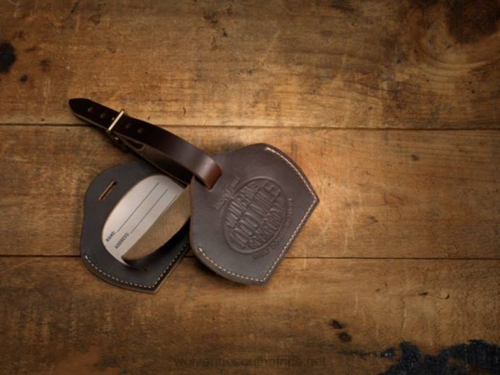 unisex_1000_mile_luggage_tag_vzrn335_brown_wolverine.jpg Unisex 1000 Mile Luggage Tag VZRN335 Brown Wolverine - Image 1